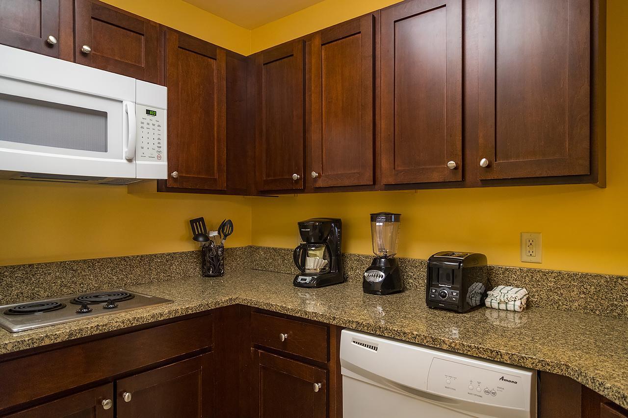 Vacation Village In The Berkshires Hancock Εξωτερικό φωτογραφία A typical kitchen in a Marriott Vacation Club villa